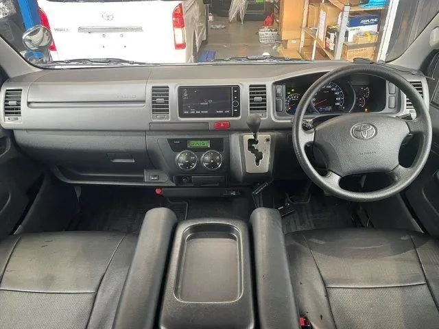 Toyota Hiace Gl 2012 photo 3