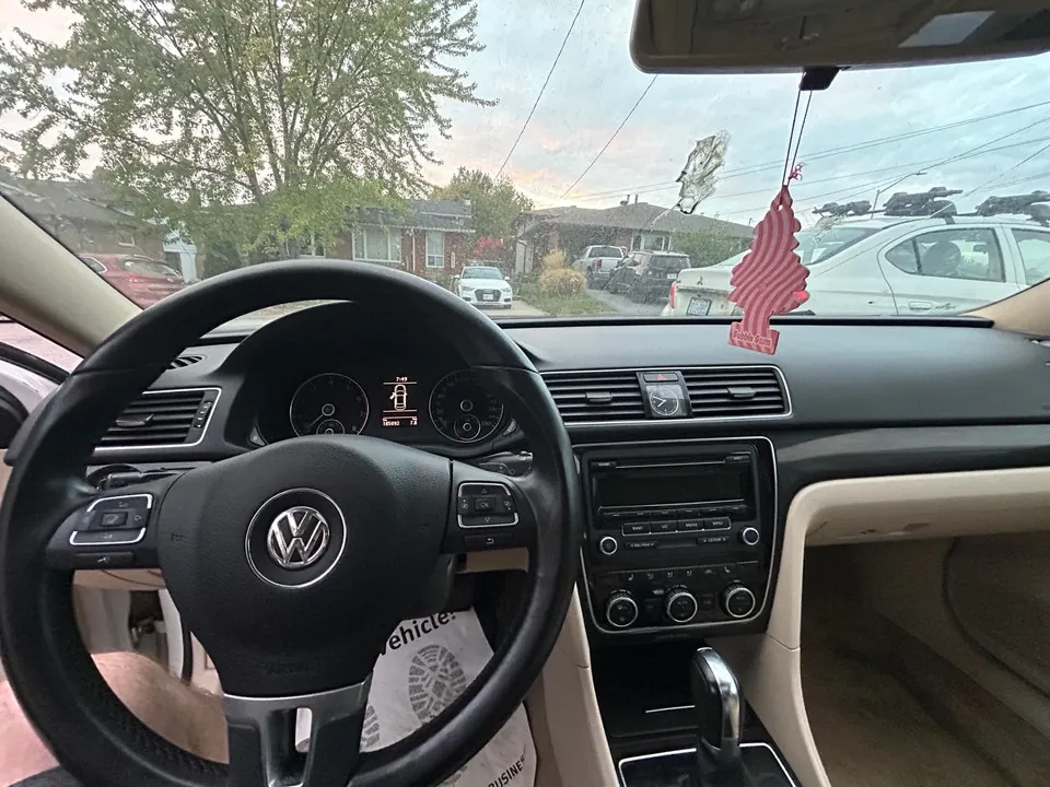 Volkswagen Passat 2012 photo 4