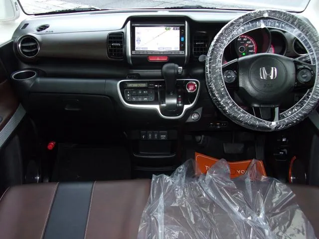 Honda N-Box 2017 photo 3