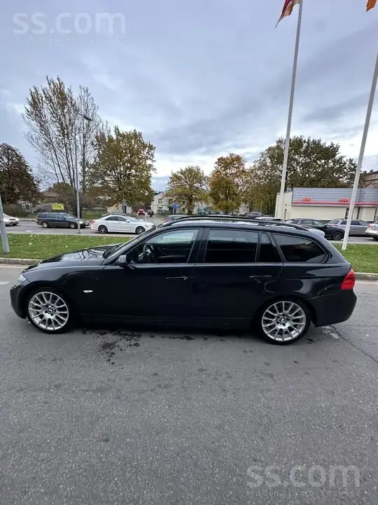 BMW E91 2007 photo 2