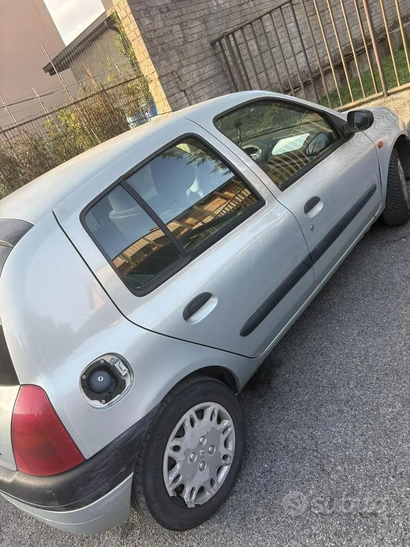 Renault Clio 1999 photo 5