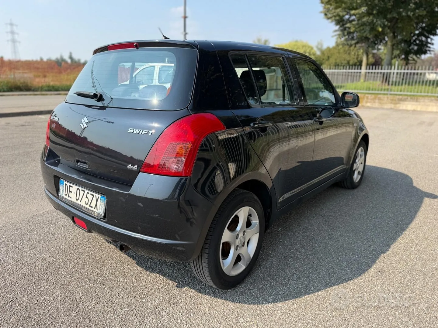 Suzuki Swift 2007 photo 3