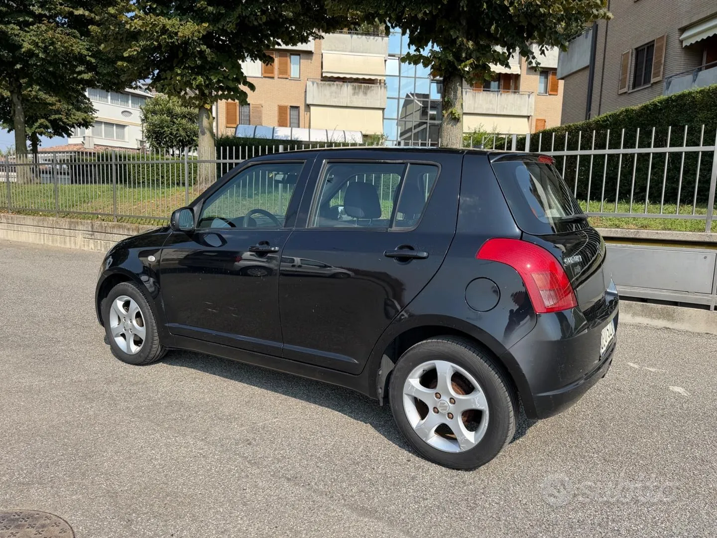Suzuki Swift 2007 photo 4
