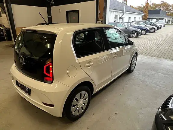 Volkswagen Up 2019 photo 5