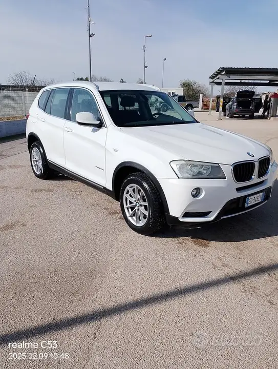 BMW X3 2011 photo 2