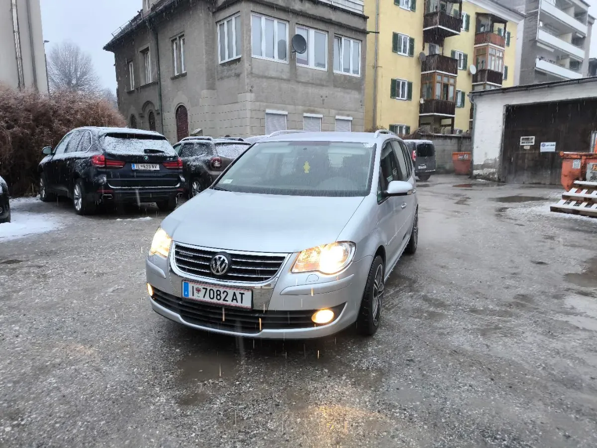 Volkswagen Touran 2008 photo 3