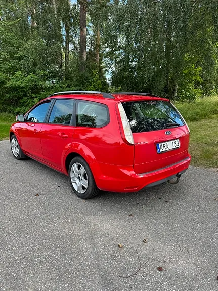 Ford Focus 2010 photo 5