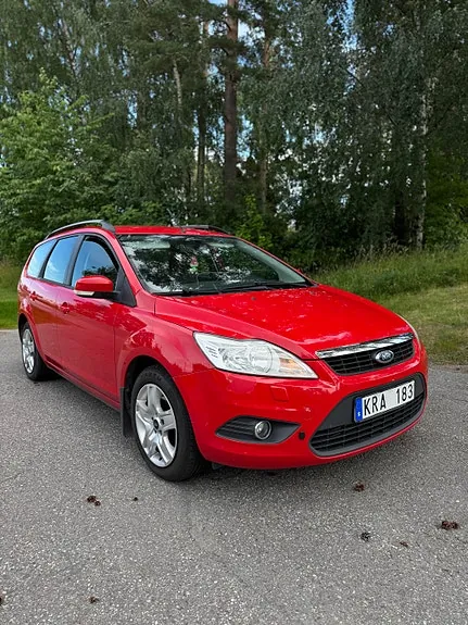 Ford Focus 2010 photo 2