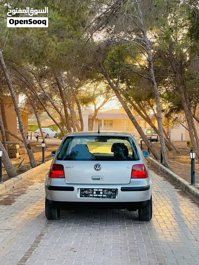 Volkswagen Golf 2002 photo 3