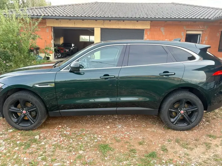 Jaguar F-Pace 2016 photo 3
