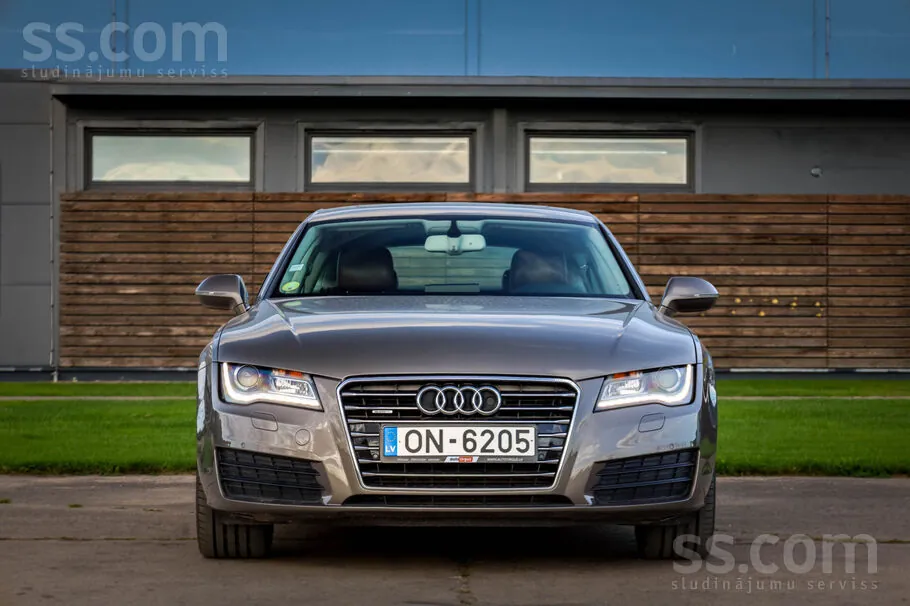 Audi A7 2011 photo 2