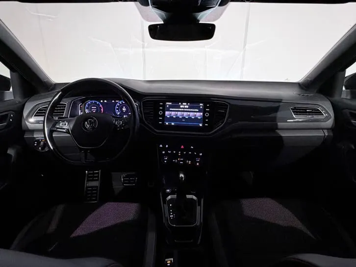 Volkswagen T-Roc 2020 photo 2
