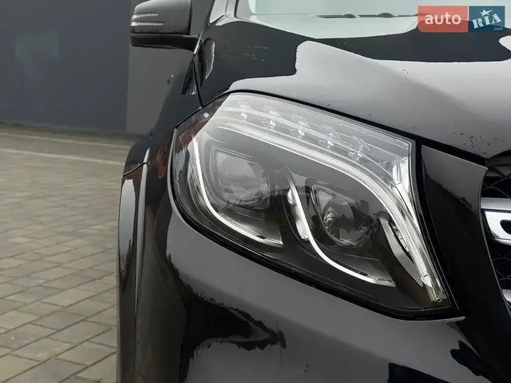 Mercedes-Benz Gls-Class 2018 photo 4