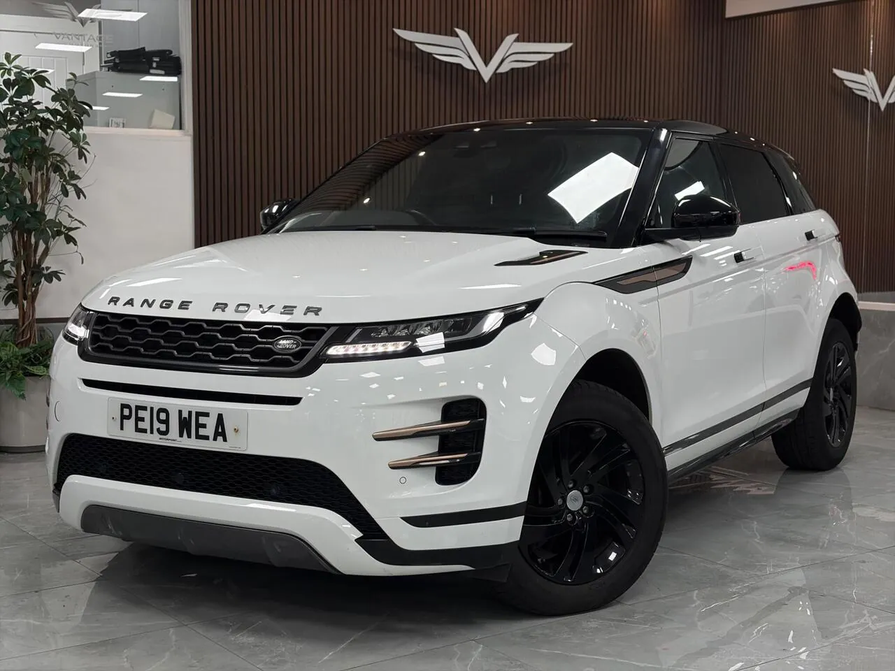 Land Rover Range Rover Evoque 2019 photo 4