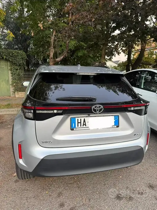 Toyota Yaris Cross 2025 photo 2