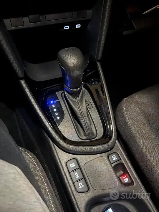 Toyota Yaris Cross 2025 photo 3