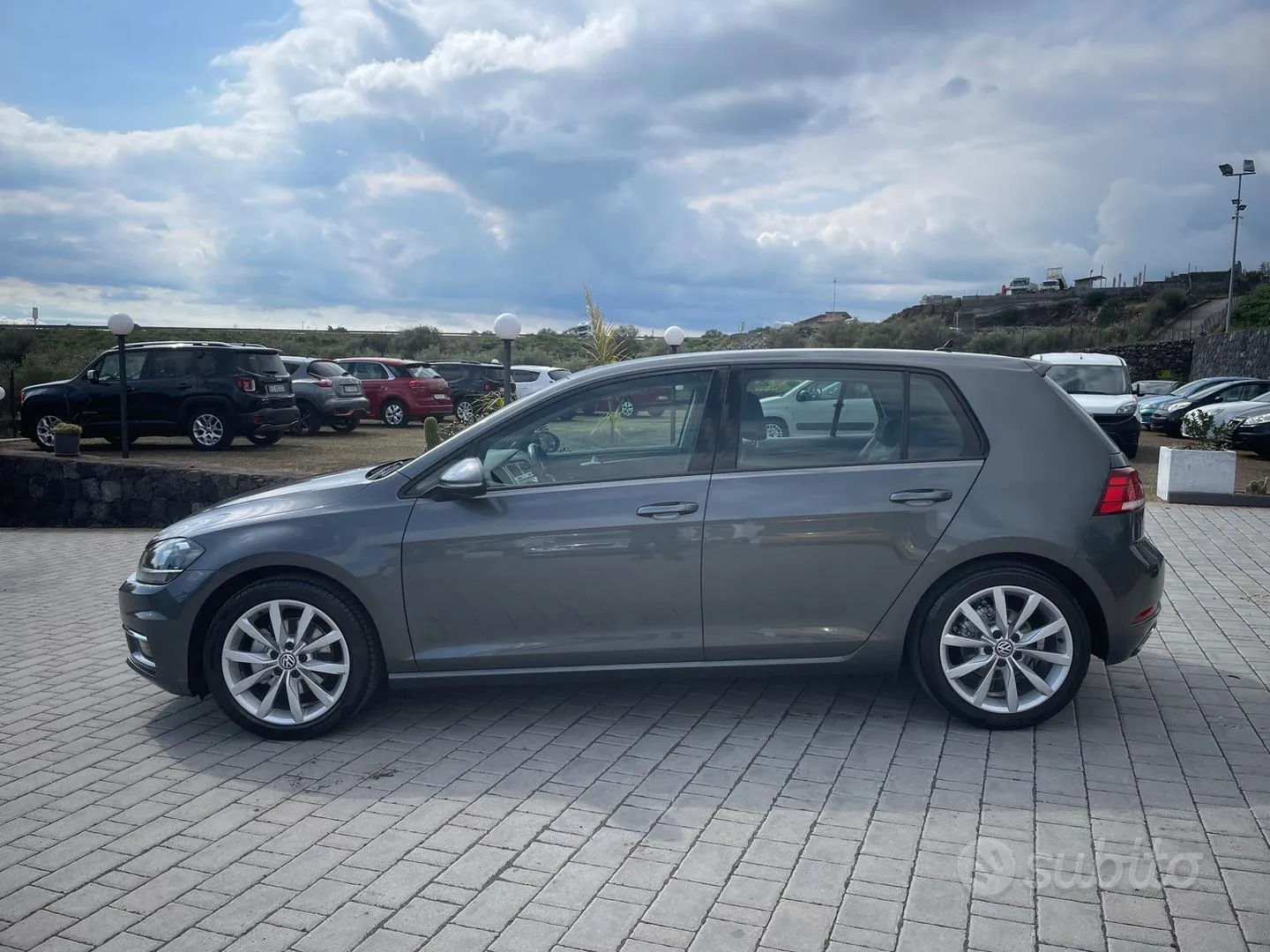 Volkswagen Golf 2019 photo 2