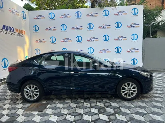 Mazda 3 2016 photo 2