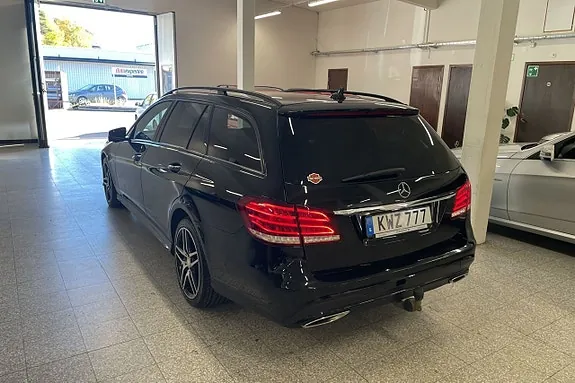 Mercedes-Benz E220 2016 photo 4