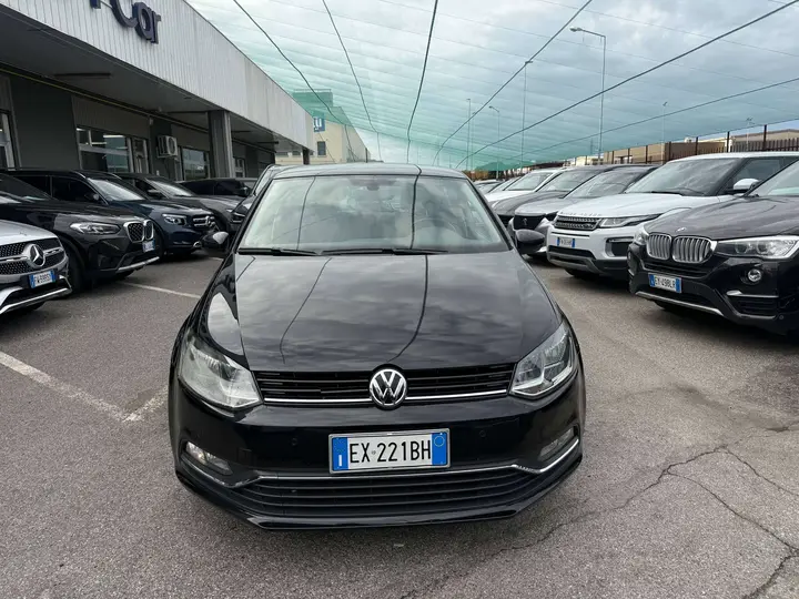 Volkswagen Polo 2014 photo 2