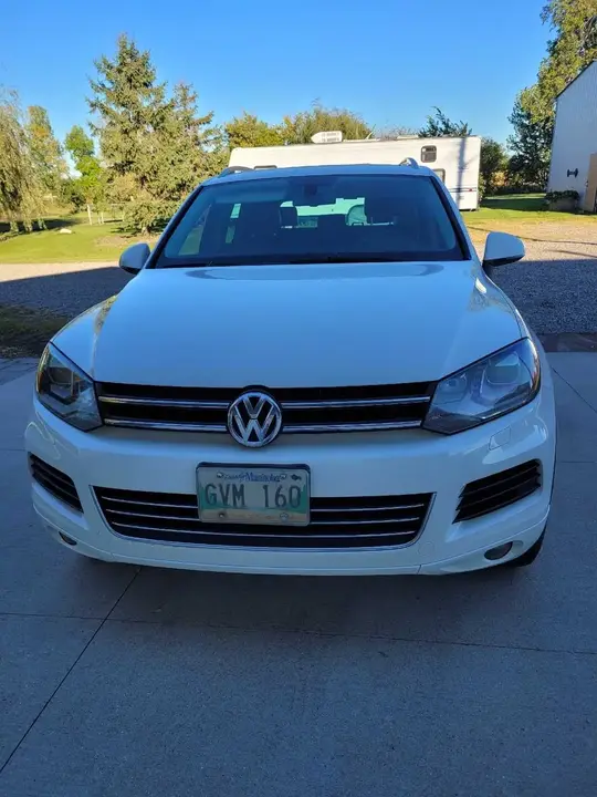 Volkswagen Touareg 2011 photo 2