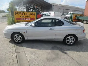Hyundai Coupé 2001 photo 2