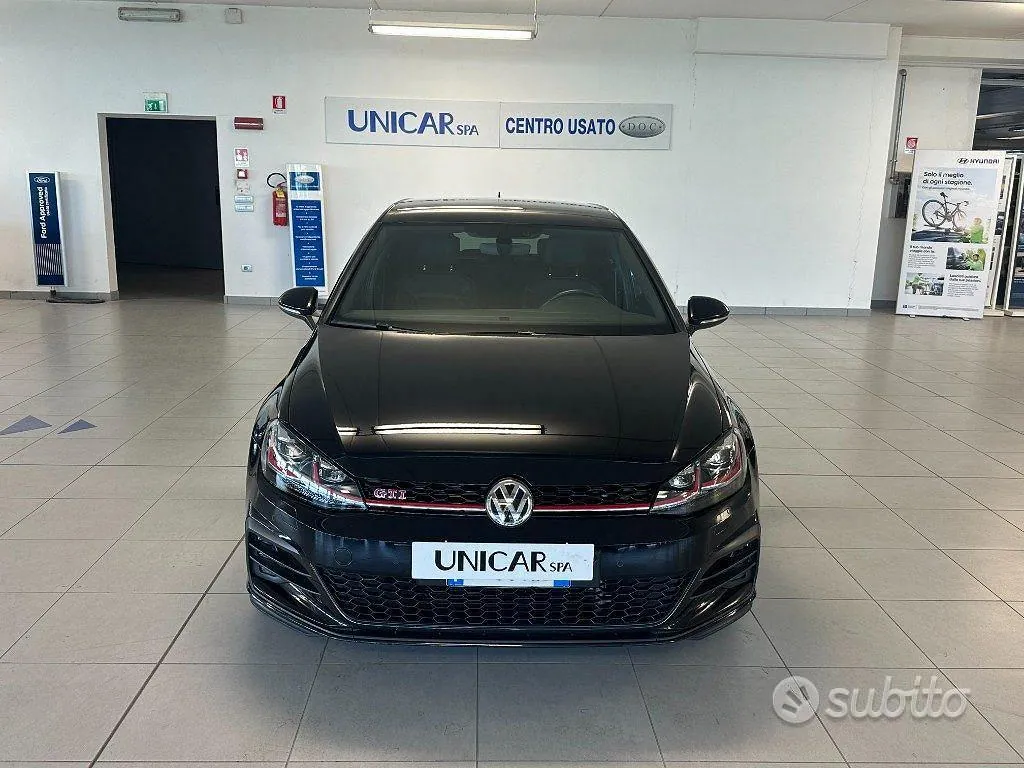Volkswagen Golf 2019 photo 2