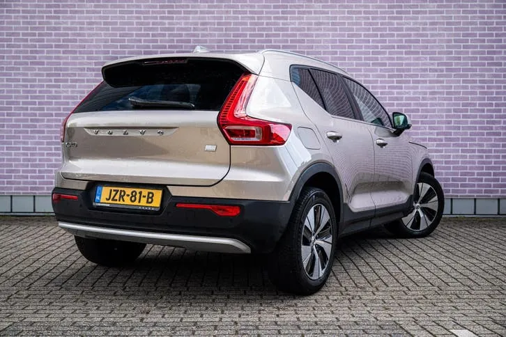 Volvo Xc40 2022 photo 2