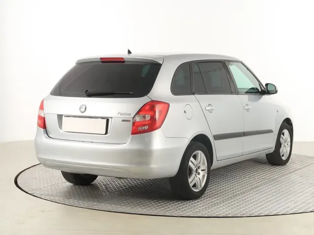 Skoda Fabia Combi 2012 photo 4