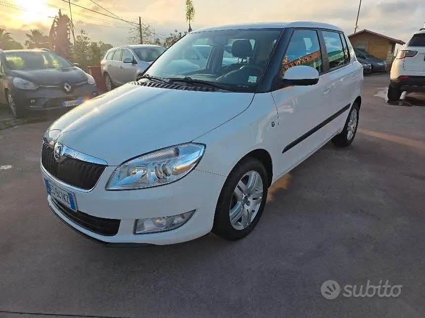 Skoda Fabia 2013 photo 4