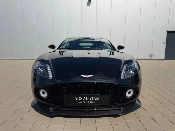 Aston Martin Vanquish