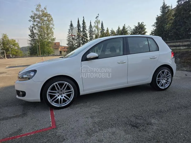 Volkswagen Golf 2012 photo 2