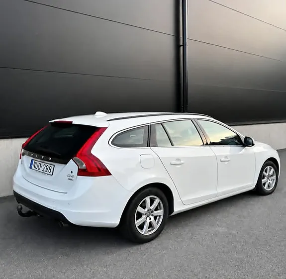 Volvo V60 2013 photo 4