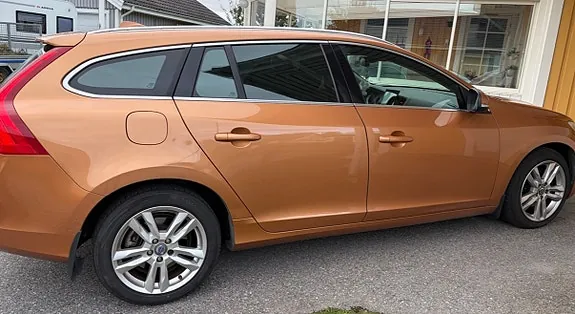 Volvo V60 2012 photo 3