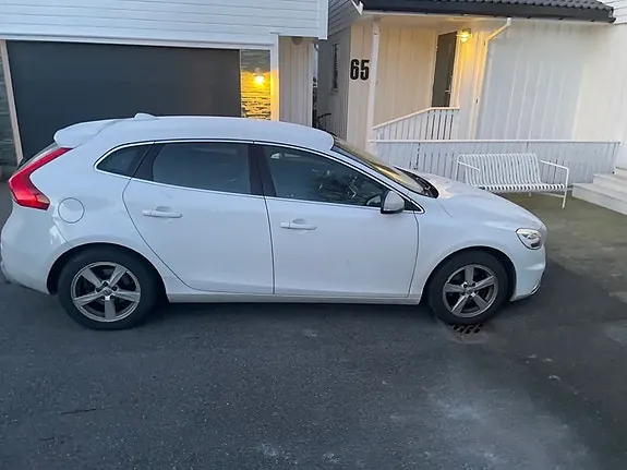 Volvo V40 2018 photo 3