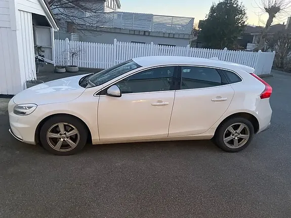 Volvo V40 2018 photo 4