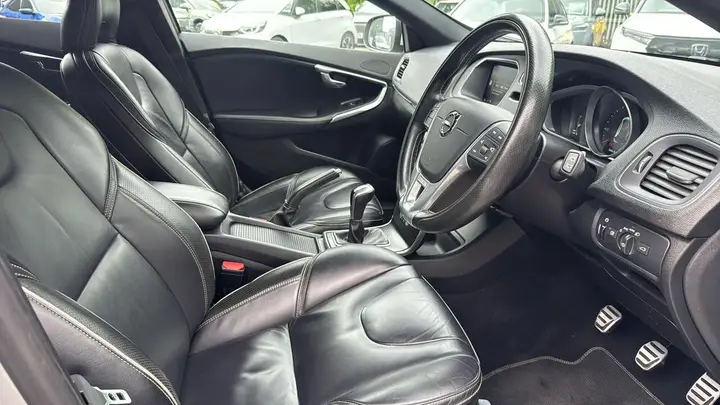 Volvo V40 2018 photo 4