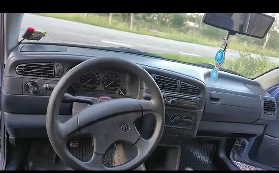 Volkswagen Vento 1993 photo 3