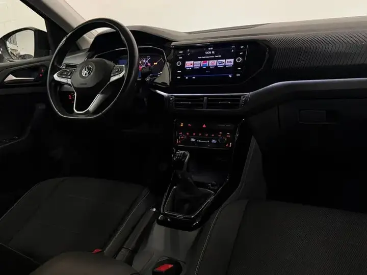 Volkswagen T-Cross 2019 photo 2