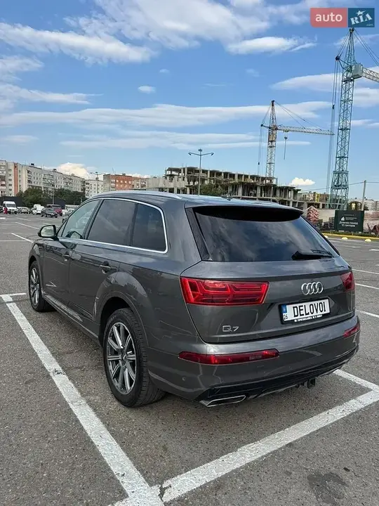 Audi Q7 2019 photo 5