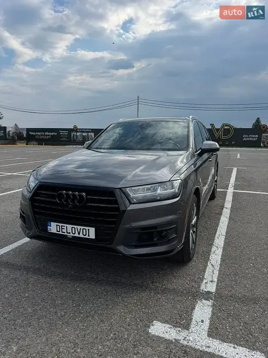 Audi Q7 2019 photo 3