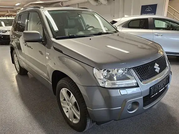 Suzuki Grand Vitara 2006 photo 2