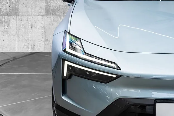 Polestar 4 2025 photo 4