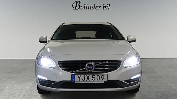 Volvo V60 2017 photo 2