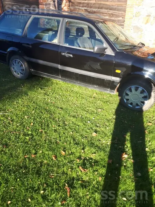 Volkswagen Passat Variant 1994 photo 4