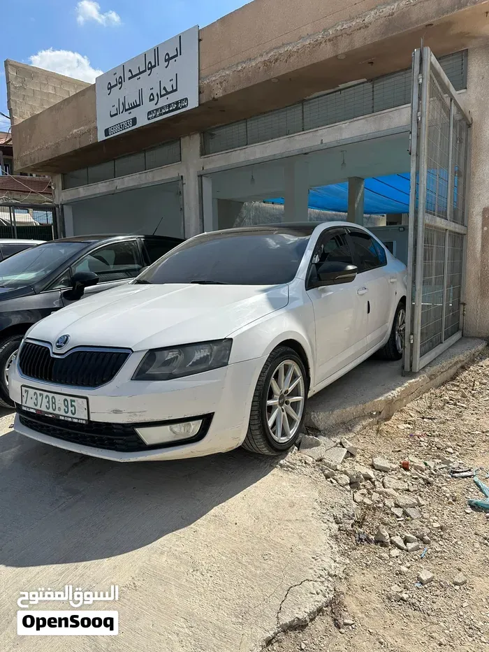 Skoda Octavia 2013 photo 2