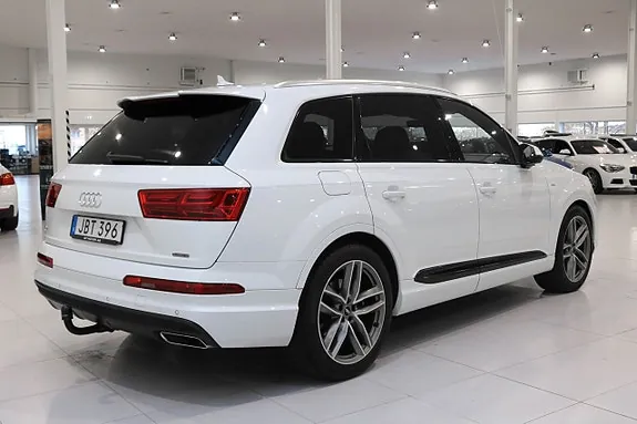 Audi Q7 2016 photo 3
