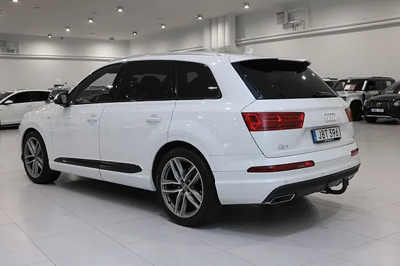 Audi Q7 2016 photo 5
