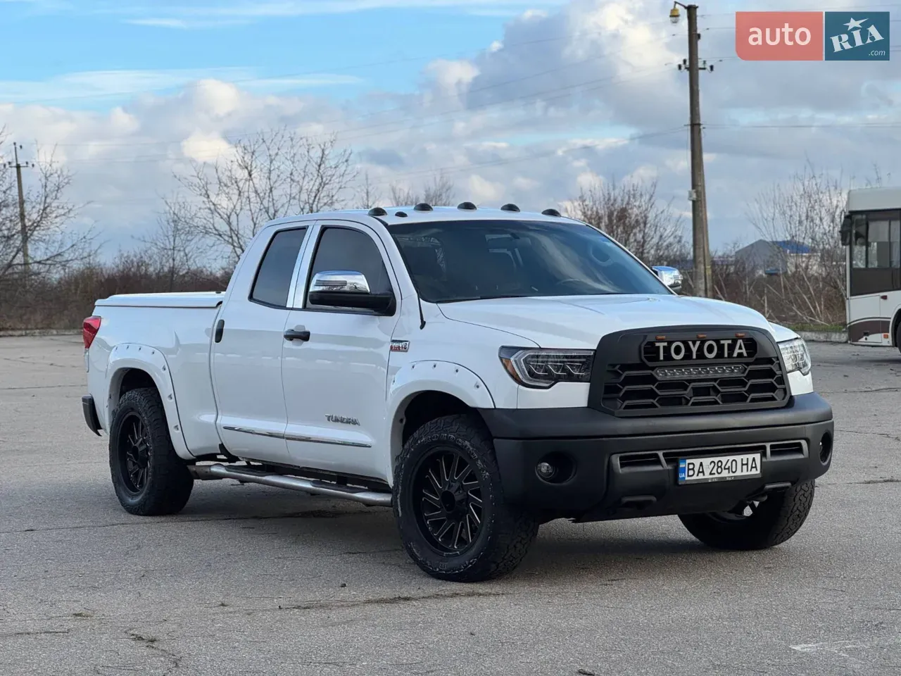 Toyota Tundra 2012 photo 2