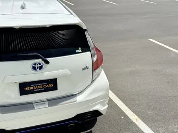 Toyota Aqua 2015 photo 5